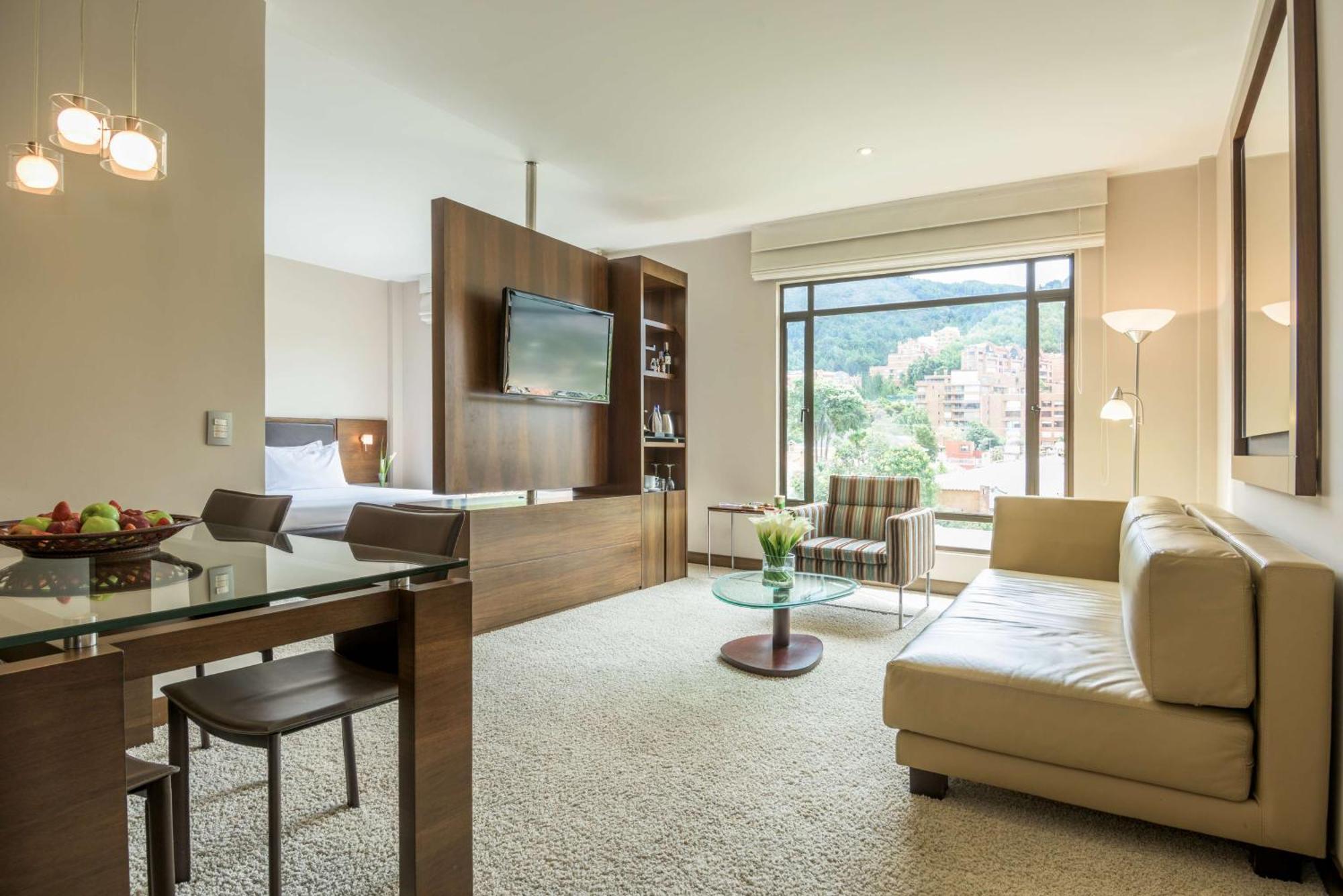 Отель Nh Collection Bogota Hacienda Royal Экстерьер фото